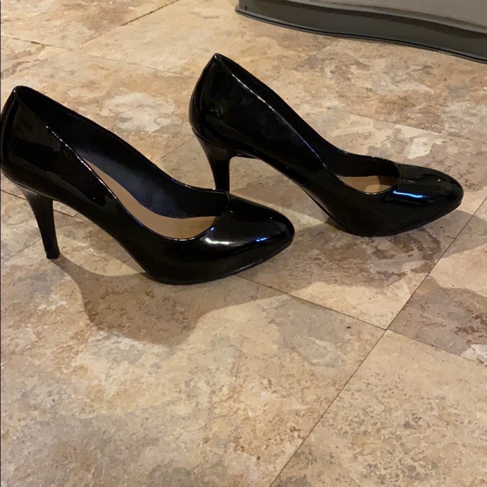Black closed toed heels